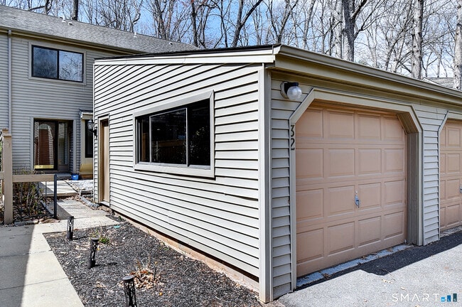 Photo - 32 Farmington Chase Crescent Unit 32