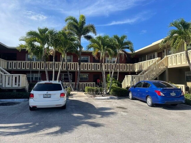 Building Photo - 305 E Ocean Ave Unit 206 Rental