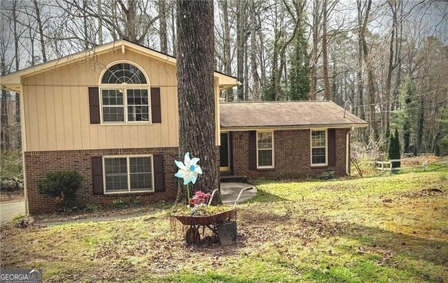 Building Photo - 4093 Hideaway Dr