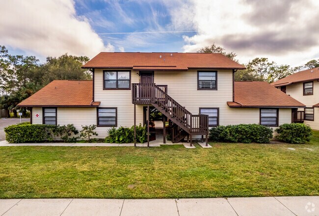 Photo - Breezeway Villas Apartments