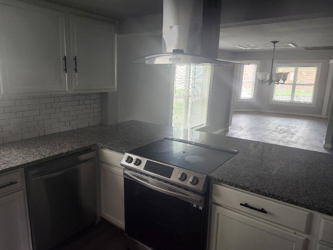 601 N Grand Ave Unit 3