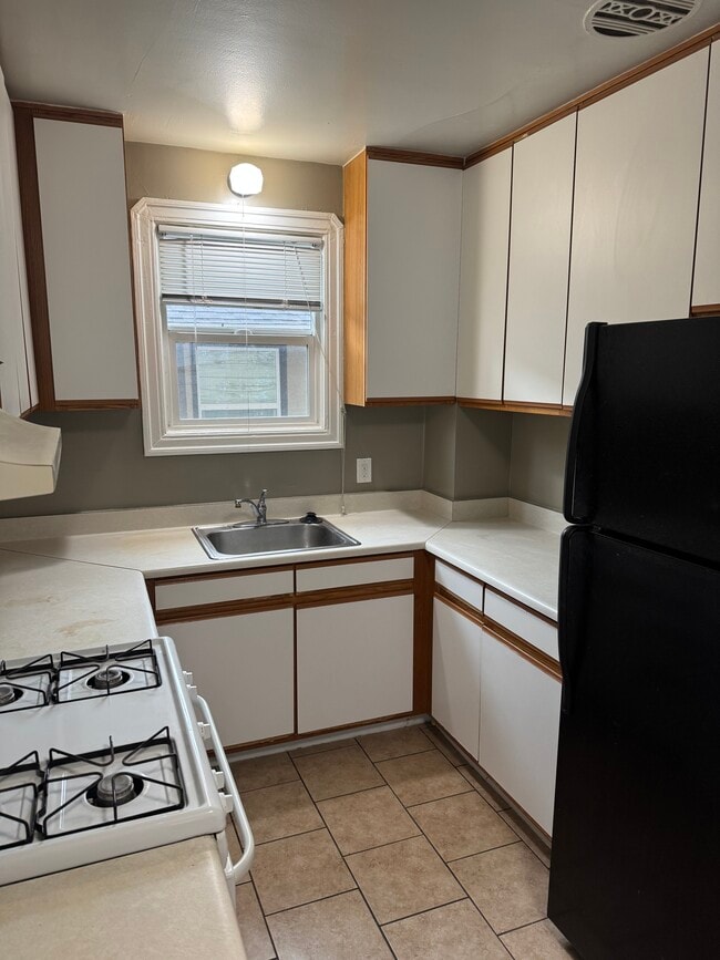 Photo - 828 Mariposa St