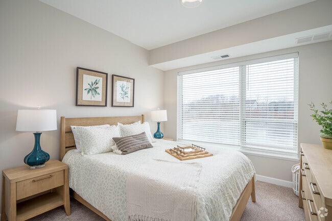 Lookout - 1BR+Den,1BA - 828SF - Bathroom