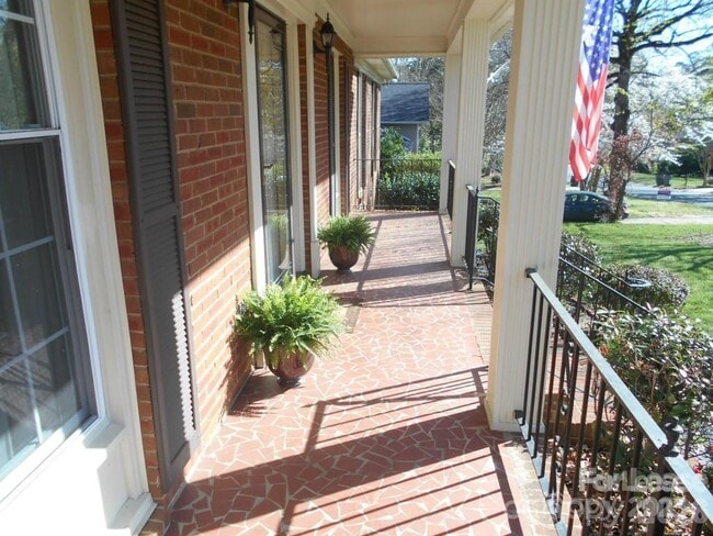 Photo - 1330 E Barden Rd