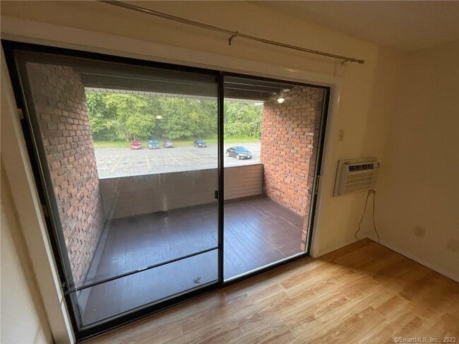 Photo - 565 Talcottville Rd Unit APT 2B7