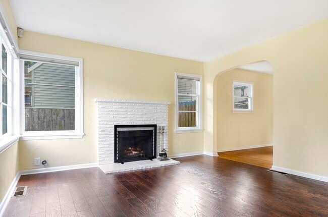 Photo - Classic single story house with furnished basement. Near Interurban trails and Jackson Golf course.