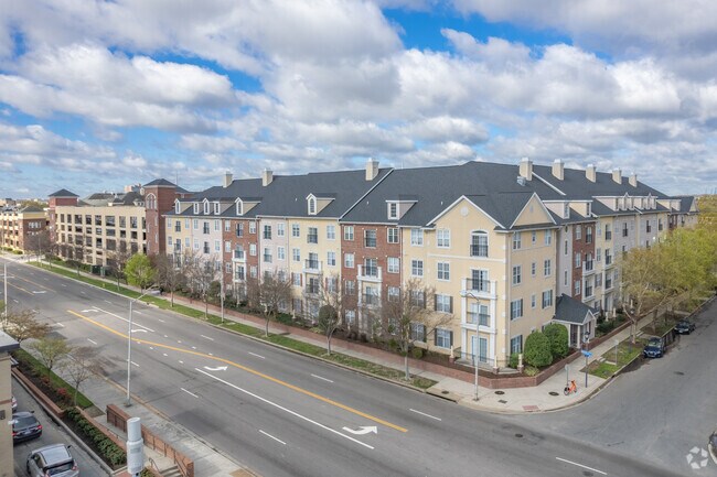 Photo - The Row at Ghent Apartments