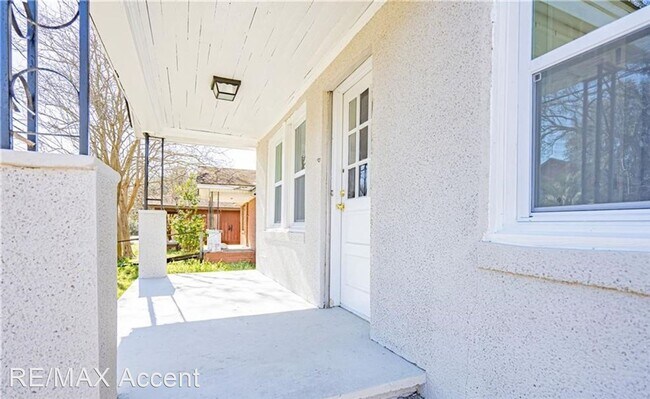 Photo - 2 br, 1 bath House - 109 Kingman Ave.