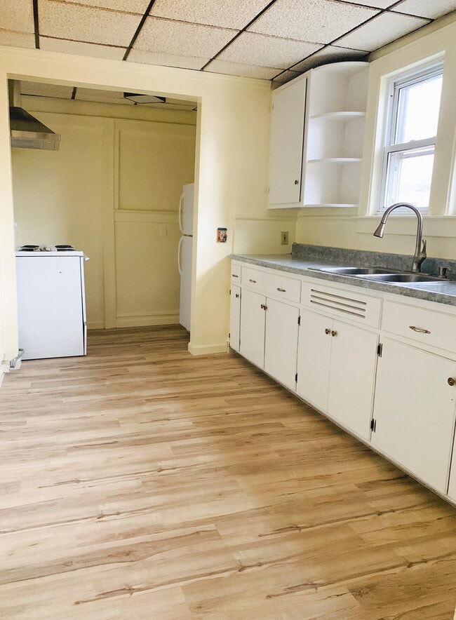 Building Photo - 148 N Champlain St Unit APT 2