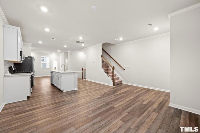 Photo - 742 Cormiche Ln