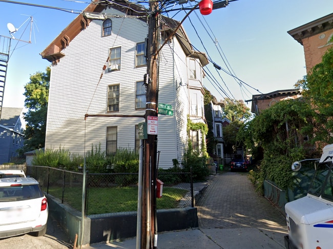 Photo - 4 Adella Pl Unit 1