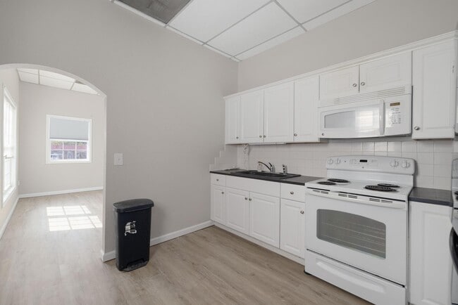 2908 Bloomingdale Rd Unit 1