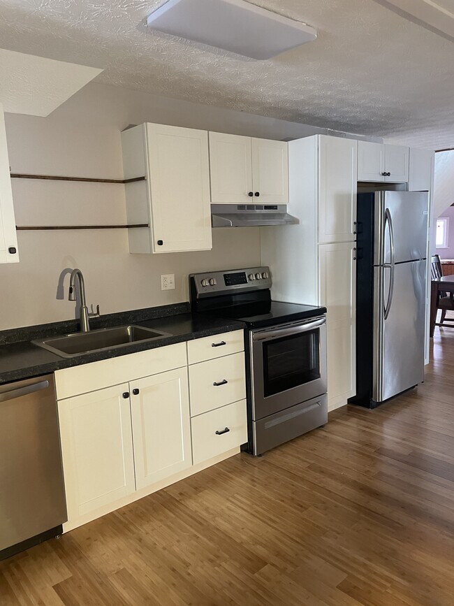 Photo - 1439 6th Ave