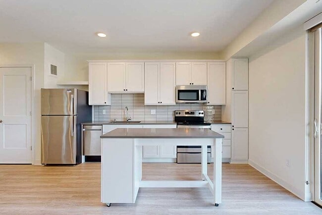 Bright, open kitchens create an inviting space for morning coffee, casual meals at the island, and effortless flow into the rest of your day.