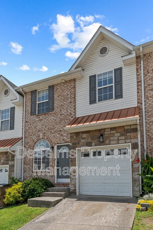 Photo - 612 Spence Enclave Way