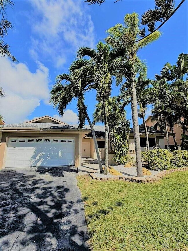Photo - 219 SE 8th St