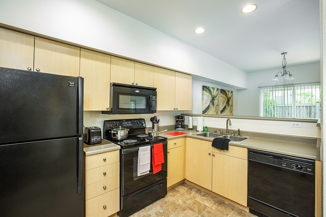 Borgata Apartments & Townhomes