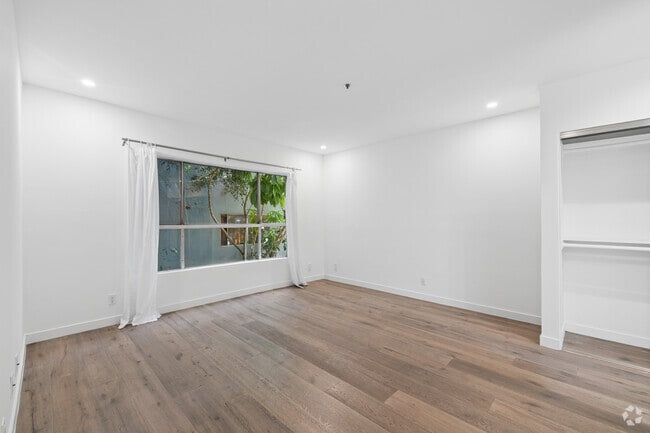 2BR, 2BA - 1,200SF - Bedroom