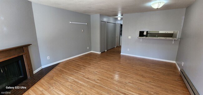 Photo - 1 br, 1 bath Condo - 11717 93rd Avenue Nor...