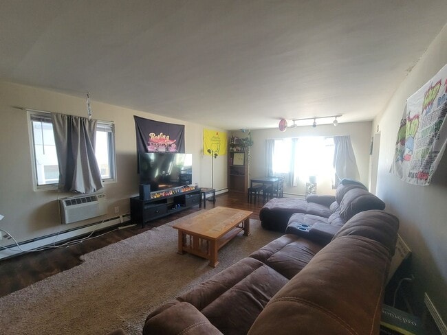 Photo - 1321 Franklin