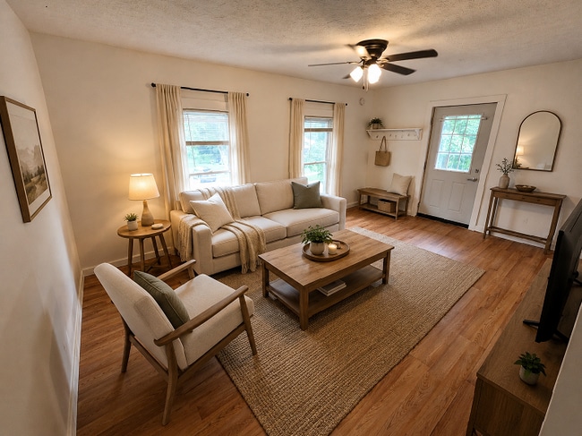 Building Photo - 186 N Elm St Unit 2