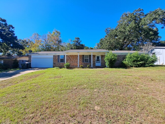 Affordable 3BR/2BA Pool Home - Affordable 3BR/2BA Pool Home