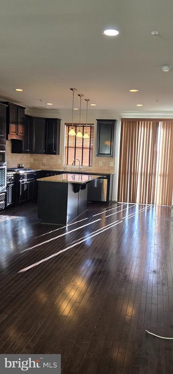 Photo - 14067 Marketcenter Dr