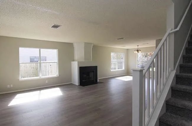 12912 Latchwood Ln