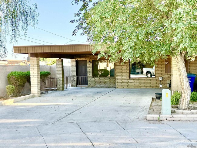 Building Photo - 101 W 27th Pl Rental