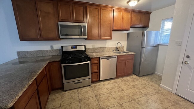 Photo - ** Move in special $1995 moves you in - Includes Deposit and January 2026 Rent. ** Updated interi... Unit C