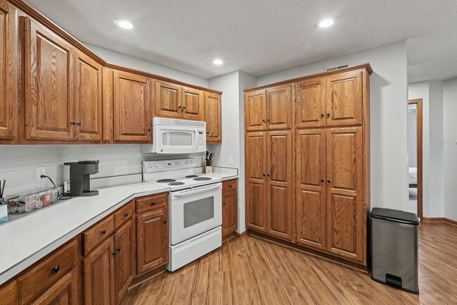 612 Bos Landen Dr