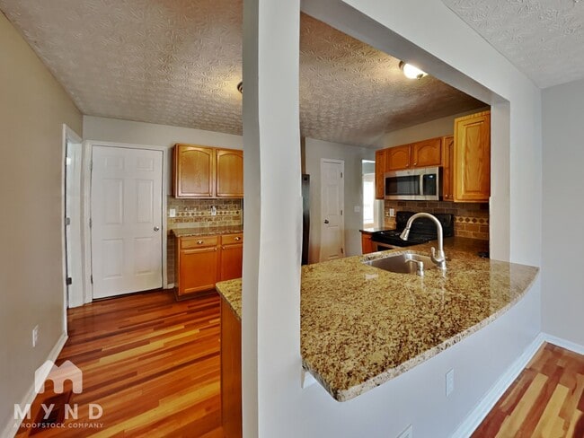 Photo - 148 Bingham Cir