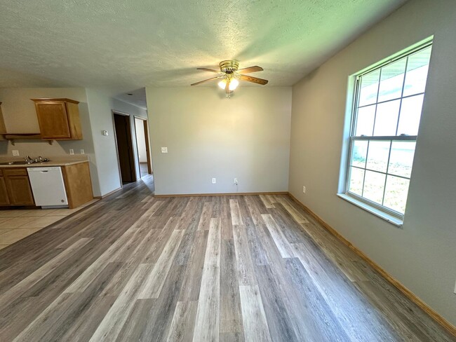 Photo - S0052-MF2-E1 Unit 5590