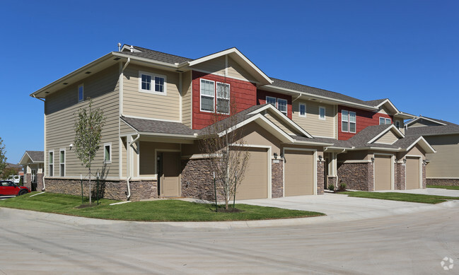 Building Photo - Chapel Ridge Townhomes