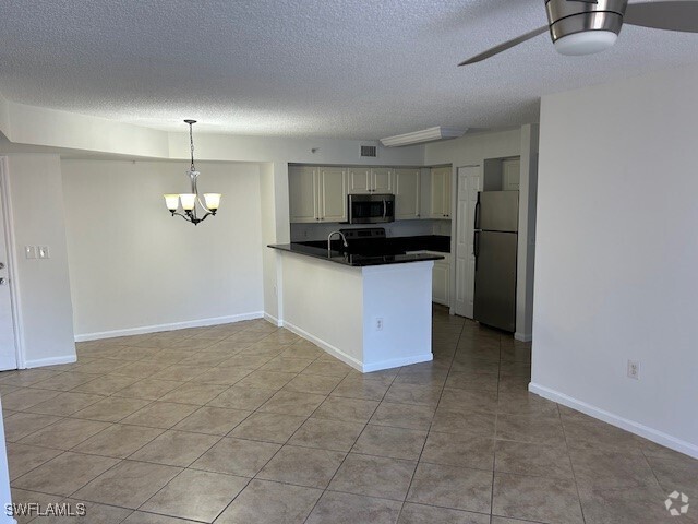 Building Photo - 1210 Wildwood Lakes Blvd Unit 105 Rental