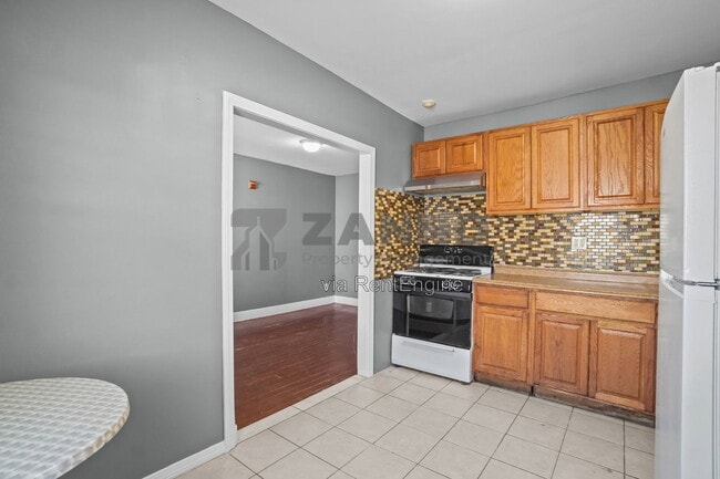 Photo - 72 Mowry St Unit 3r 3