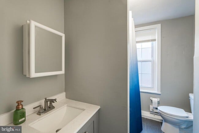 Photo - 1933 Spring Garden St Unit 3R