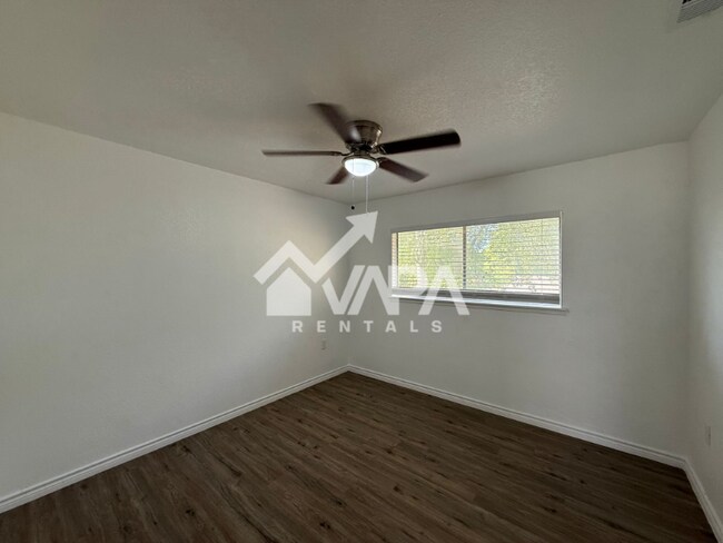 Photo - 2131 Mossy Ridge