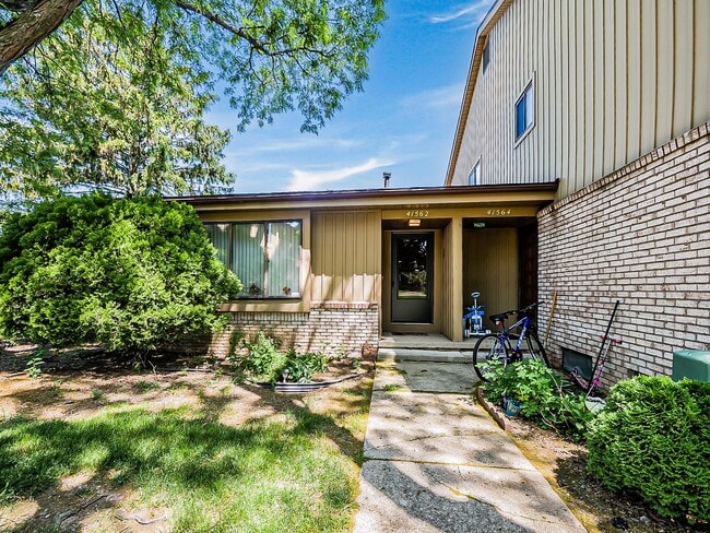 Photo - 41562 Bedford Dr