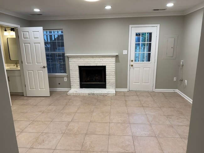 Photo - 2427 Clover Field Cir