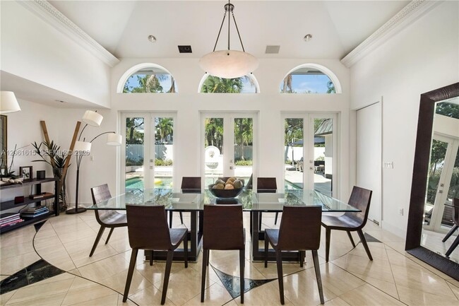 Photo - 324 Caribbean Rd