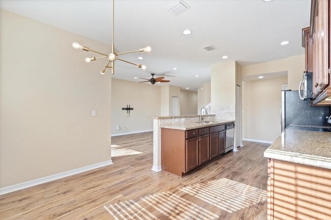 Photo - 119 Gramercy Square Dr