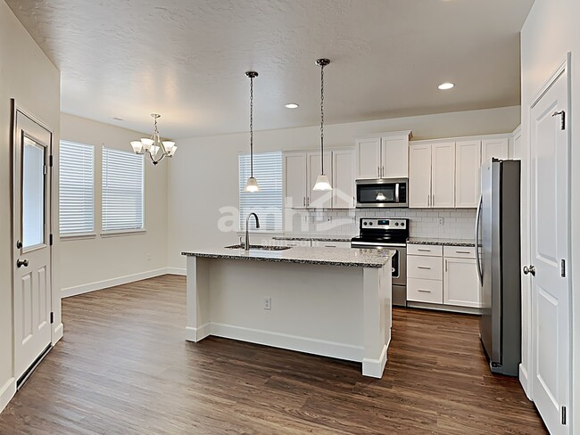 Photo - 280 E Sicily Dr