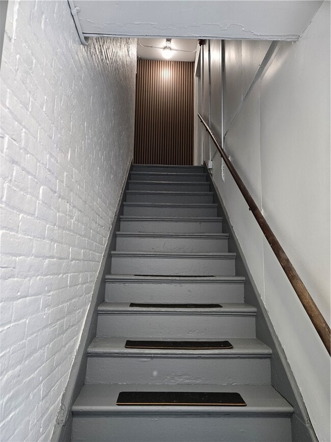 Photo - 320 East Ave