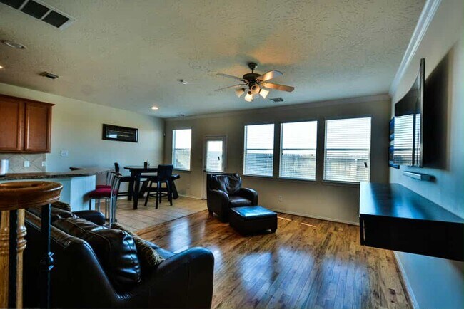 Photo - 3205 Victorian Manor Ln