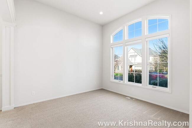 Photo - Stunning 4 BD ¦ 3 BA ¦ Single Family Home ¦ Located In Cascadian Heights Community Located In Hig...