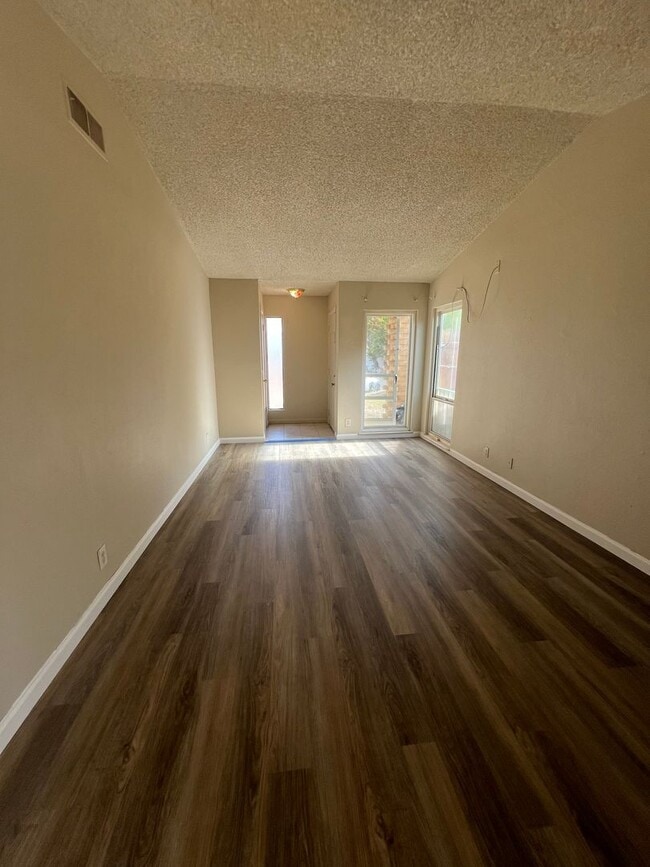 Photo - 6320 Lignos 5505-07 Missie Unidad 5505