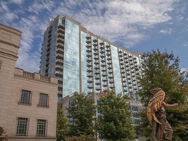 Building Photo - Stunning 17th Floor Views of Downtown in t... Unit 1720 Rental