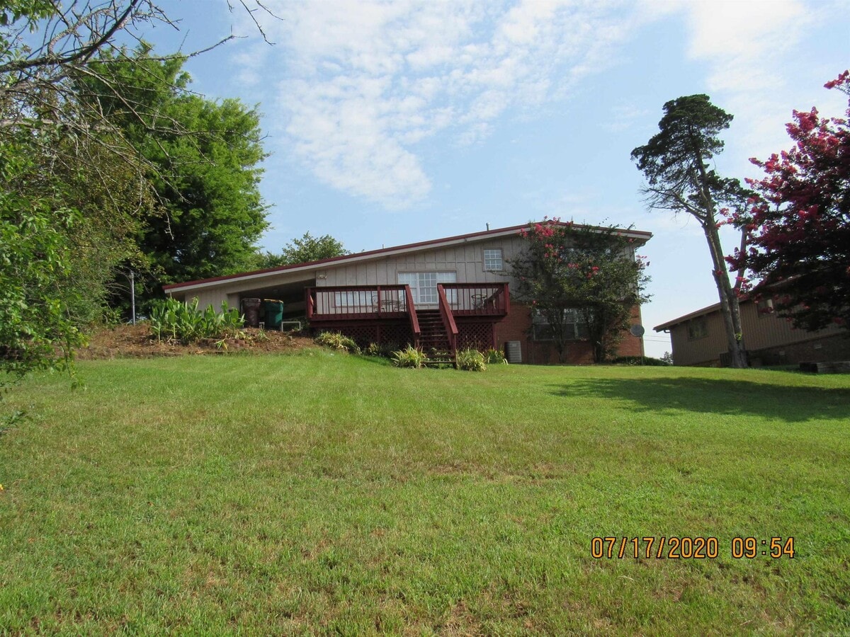 Photo - 104 Cedarcrest Dr House