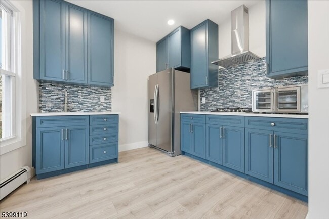 Photo - 162 Walnut St